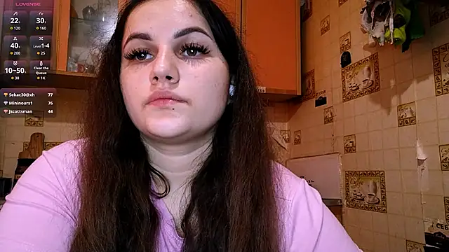 Snapshot of DierdreCousineau chatting on November 10, 2025, 10:31 am DierdreCousineau online show from November 10, 2025, 10:31 am