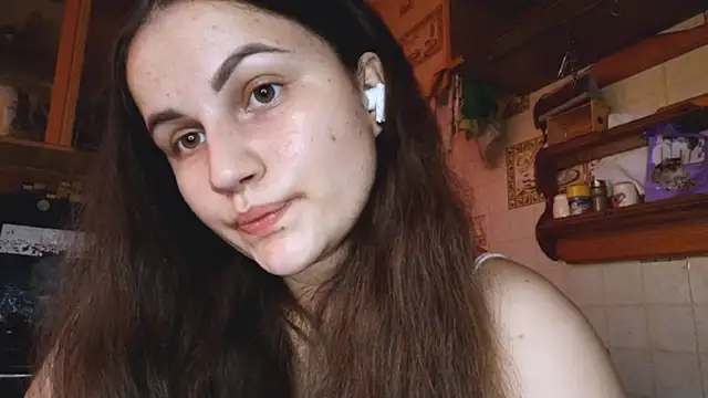 Snapshot of DierdreCousineau chatting on October 2, 2025, 9:56 am DierdreCousineau online show from October 2, 2025, 9:56 am