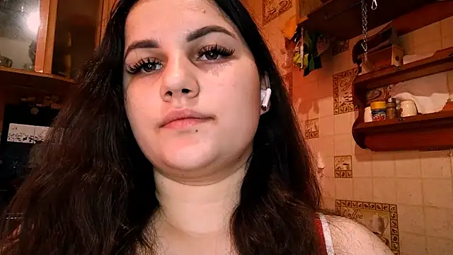 Snapshot of DierdreCousineau chatting on November 18, 2025, 10:07 am DierdreCousineau online show from November 18, 2025, 10:07 am