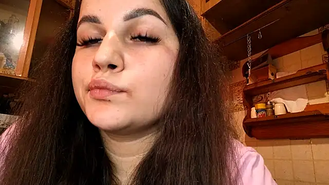 Snapshot of DierdreCousineau chatting on November 6, 2025, 11:14 am DierdreCousineau online show from November 6, 2025, 11:14 am