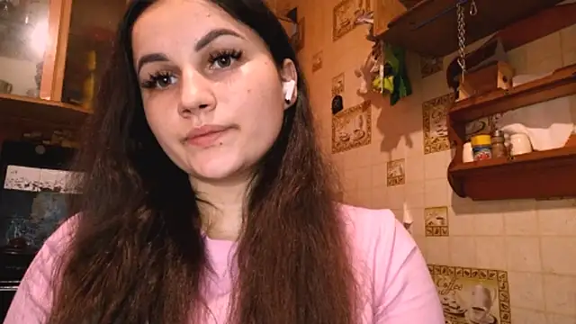 Snapshot of DierdreCousineau chatting on November 20, 2025, 11:00 am DierdreCousineau online show from November 20, 2025, 11:00 am