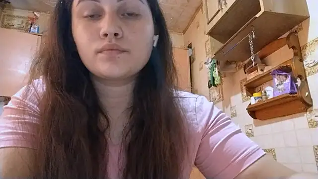 Snapshot of DierdreCousineau chatting on September 17, 2025, 10:17 am DierdreCousineau online show from September 17, 2025, 10:17 am