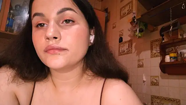 Snapshot of DierdreCousineau chatting on October 9, 2025, 10:27 am DierdreCousineau online show from October 9, 2025, 10:27 am