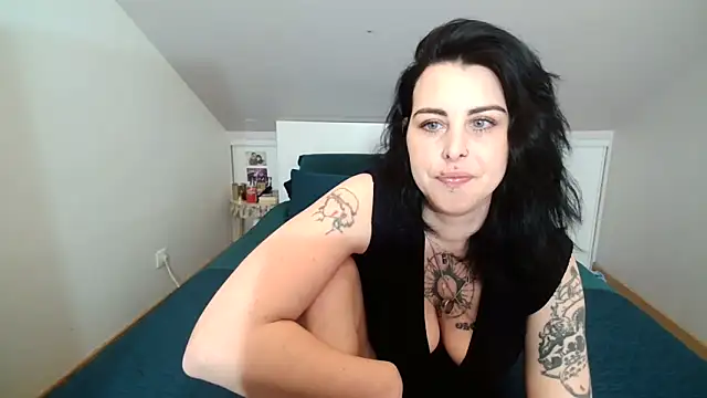 Snapshot of LadyNocturne chatting on March 16, 2026, 2:32 pm LadyNocturne online show from March 16, 2026, 2:32 pm