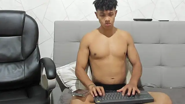 Snapshot of Alex_Colton7 chatting on November 23, 2025, 3:49 am Alex Colton7 online show from November 23, 2025, 3:49 am