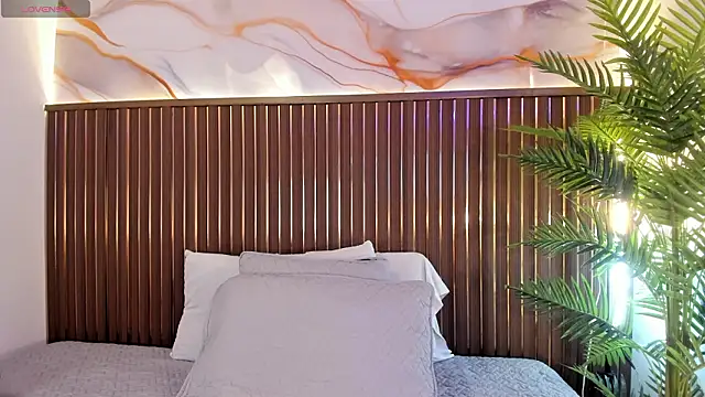 Roxie-NS online show from March 21, 2026, 12:20 pm