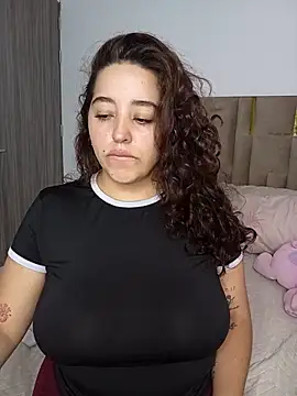 LoanaSantos online show from March 24, 2026, 11:05 pm