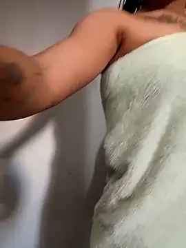 Snapshot of Liahdiaz_ chatting on November 12, 2025, 12:31 pm Liahdiaz online show from November 12, 2025, 12:31 pm