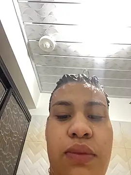 Snapshot of miawhithee chatting on December 1, 2025, 12:00 am miawhithee online show from December 1, 2025, 12:00 am