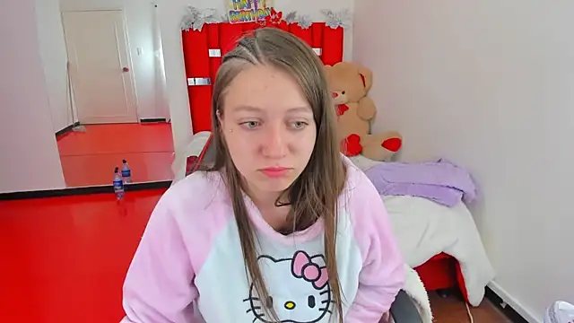 Luna Analya online show from July 18, 2026, 2:58 pm
