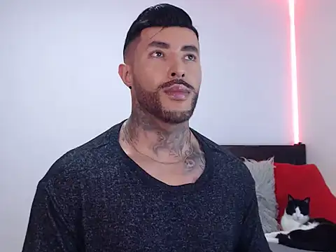 andrea de lucaa online show from November 25, 2025, 2:23 am