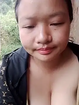 Snapshot of girl-babi chatting on September 12, 2025, 4:23 am girl-babi online show from September 12, 2025, 4:23 am