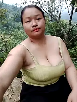 Snapshot of girl-babi chatting on September 10, 2025, 9:52 am girl-babi online show from September 10, 2025, 9:52 am