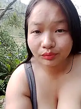 Snapshot of girl-babi chatting on September 28, 2025, 9:05 am girl-babi online show from September 28, 2025, 9:05 am