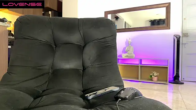 tattoguys cums online show from November 27, 2025, 8:37 am