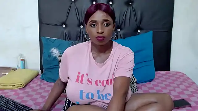 Snapshot of Mandy3ndlovu4 chatting on April 15, 2026, 8:42 am Mandy3ndlovu4 online show from April 15, 2026, 8:42 am