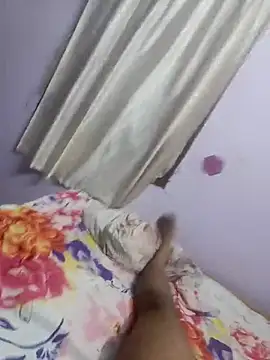 maddy3108 online show from September 12, 2025, 4:12 am