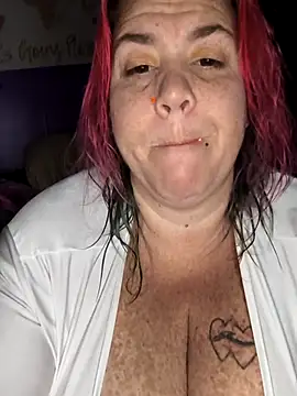 Snapshot of Courdles chatting on November 23, 2025, 8:57 am Courdles online show from November 23, 2025, 8:57 am