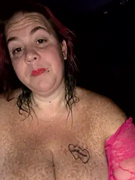 Snapshot of Courdles chatting on November 26, 2025, 9:42 am Courdles online show from November 26, 2025, 9:42 am