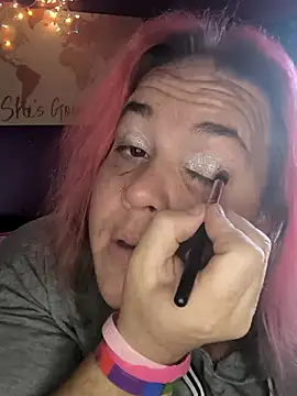 Snapshot of Courdles chatting on November 28, 2025, 9:26 pm Courdles online show from November 28, 2025, 9:26 pm