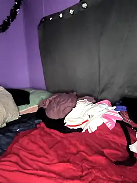 Snapshot of Courdles chatting on November 15, 2025, 12:31 pm Courdles online show from November 15, 2025, 12:31 pm