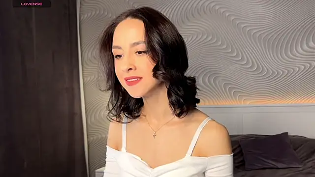 MiaSweetasHoney online show from April 24, 2026, 7:54 am