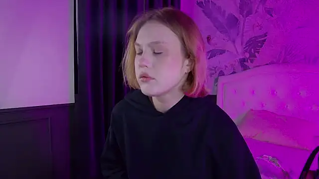 Snapshot of CaitlinSugar chatting on July 13, 2026, 4:34 am CaitlinSugar online show from July 13, 2026, 4:34 am