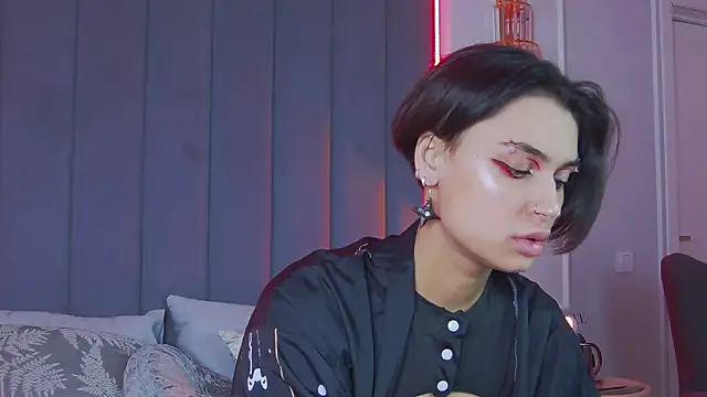 Snapshot of VioletAsh chatting on October 23, 2025, 4:33 am VioletAsh online show from October 23, 2025, 4:33 am