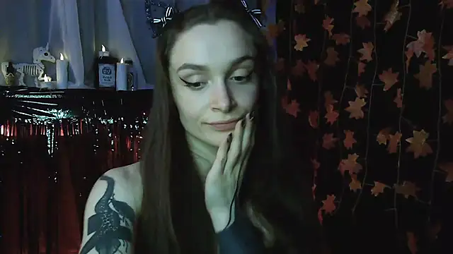 Snapshot of __Leyla__ chatting on October 18, 2025, 7:49 pm Leyla online show from October 18, 2025, 7:49 pm