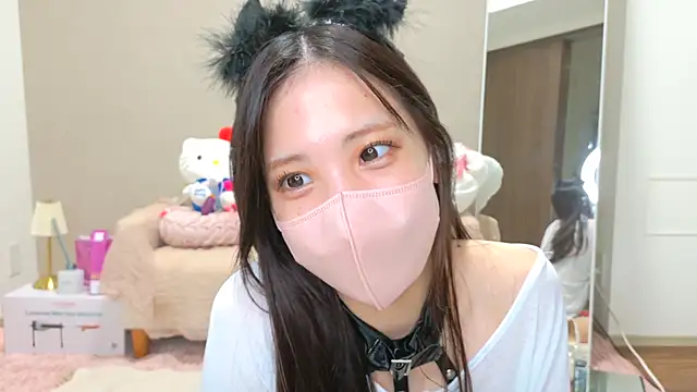 Snapshot of riri__nyan_o0 chatting on July 5, 2026, 12:48 am riri nyan o0 online show from July 5, 2026, 12:48 am