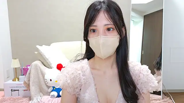 Snapshot of riri__nyan_o0 chatting on June 5, 2026, 5:12 am riri nyan o0 online show from June 5, 2026, 5:12 am