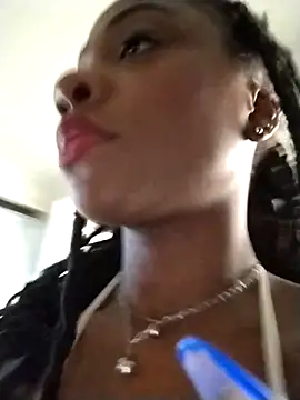 Snapshot of Astergray21 chatting on November 5, 2025, 1:03 pm Astergray21 online show from November 5, 2025, 1:03 pm