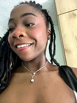 Snapshot of Astergray21 chatting on November 13, 2025, 12:31 pm Astergray21 online show from November 13, 2025, 12:31 pm