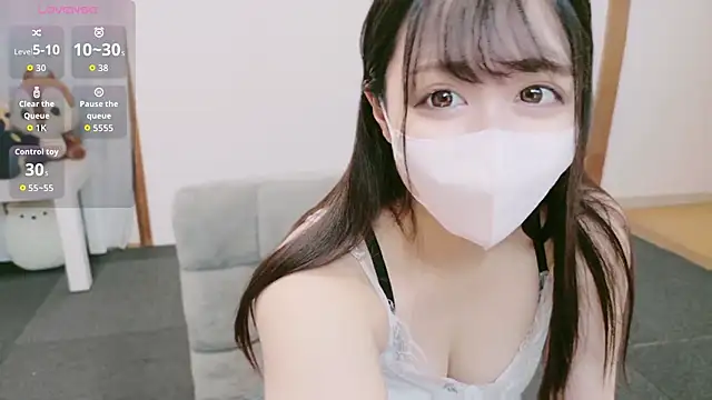 yuna yyy online show from October 17, 2025, 4:38 am