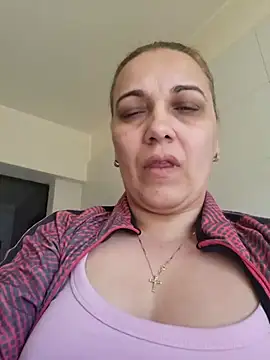 Snapshot of PalomaDesireee chatting on April 23, 2026, 7:37 am PalomaDesireee online show from April 23, 2026, 7:37 am