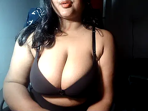 PatnakiRitu1 online show from February 14, 2026, 5:18 am