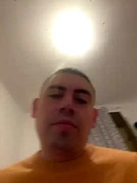 davidxxx099 online show from January 5, 2026, 6:33 pm