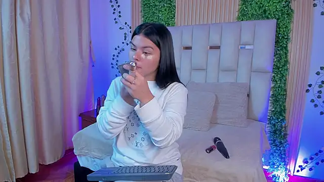 Snapshot of Jade_Nmm chatting on January 16, 2026, 12:53 pm Jade Nmm online show from January 16, 2026, 12:53 pm