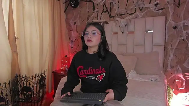 Snapshot of Jade_Nmm chatting on October 23, 2025, 12:59 pm Jade Nmm online show from October 23, 2025, 12:59 pm