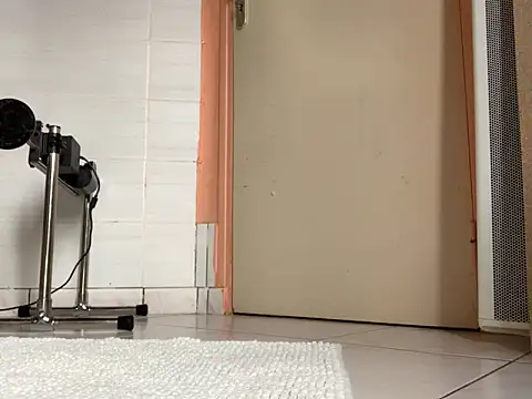 Just2Try online show from December 17, 2025, 10:42 am