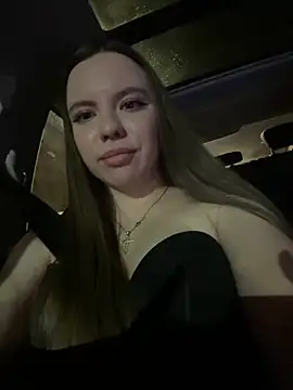 Chloe loo online show from April 16, 2026, 9:26 pm