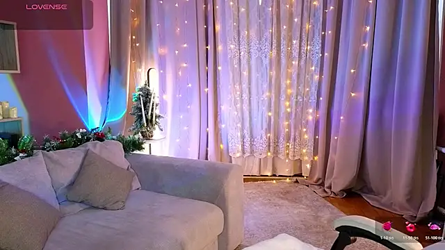 Lucy louras online show from December 20, 2025, 11:35 am