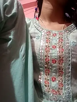 maya-Couple19 online show from April 15, 2026, 4:55 pm