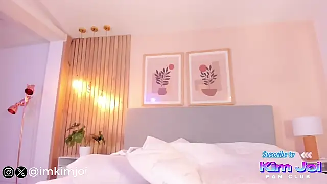 KiimJoi online show from November 13, 2025, 1:15 pm