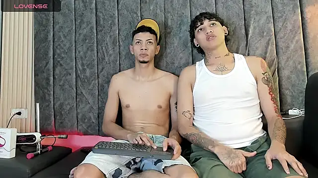 Snapshot of DustinandJordan chatting on November 6, 2025, 9:41 pm DustinandJordan online show from November 6, 2025, 9:41 pm