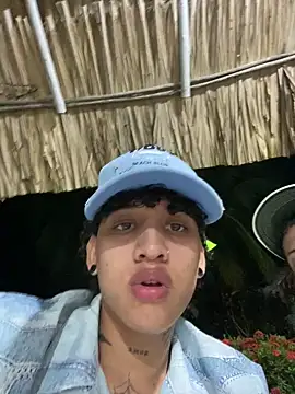 Snapshot of DustinandJordan chatting on November 23, 2025, 12:42 am DustinandJordan online show from November 23, 2025, 12:42 am