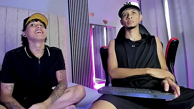 Snapshot of DustinandJordan chatting on December 1, 2025, 3:46 pm DustinandJordan online show from December 1, 2025, 3:46 pm