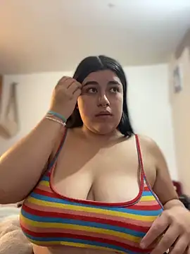 Tokio Sakura online show from April 4, 2026, 9:21 pm