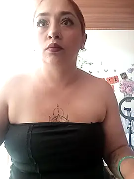 Snapshot of Mariana-94 chatting on November 2, 2025, 6:13 pm Mariana-94 online show from November 2, 2025, 6:13 pm