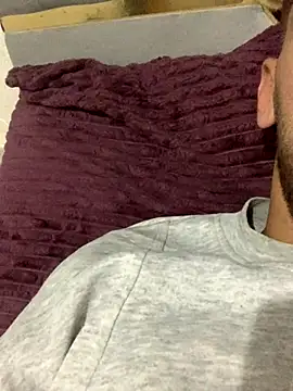 Snapshot of 3Omar45 chatting on November 17, 2025, 9:19 pm 3Omar45 online show from November 17, 2025, 9:19 pm